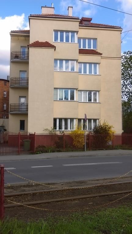 Apartament Pod Piernikiem Thorn Exterior foto